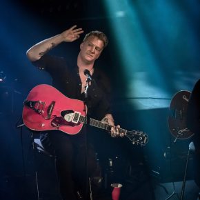 Queens of the Stone Age, Studio 105 "Very good trip", France Inter, Paris, 28/08/2017